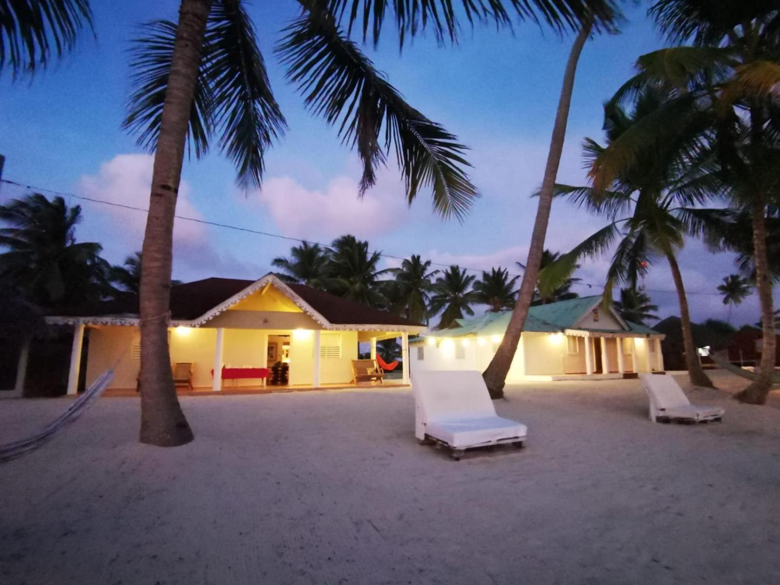 Saona Beach House - Bed And Breakfast Mano Juan Exterior photo