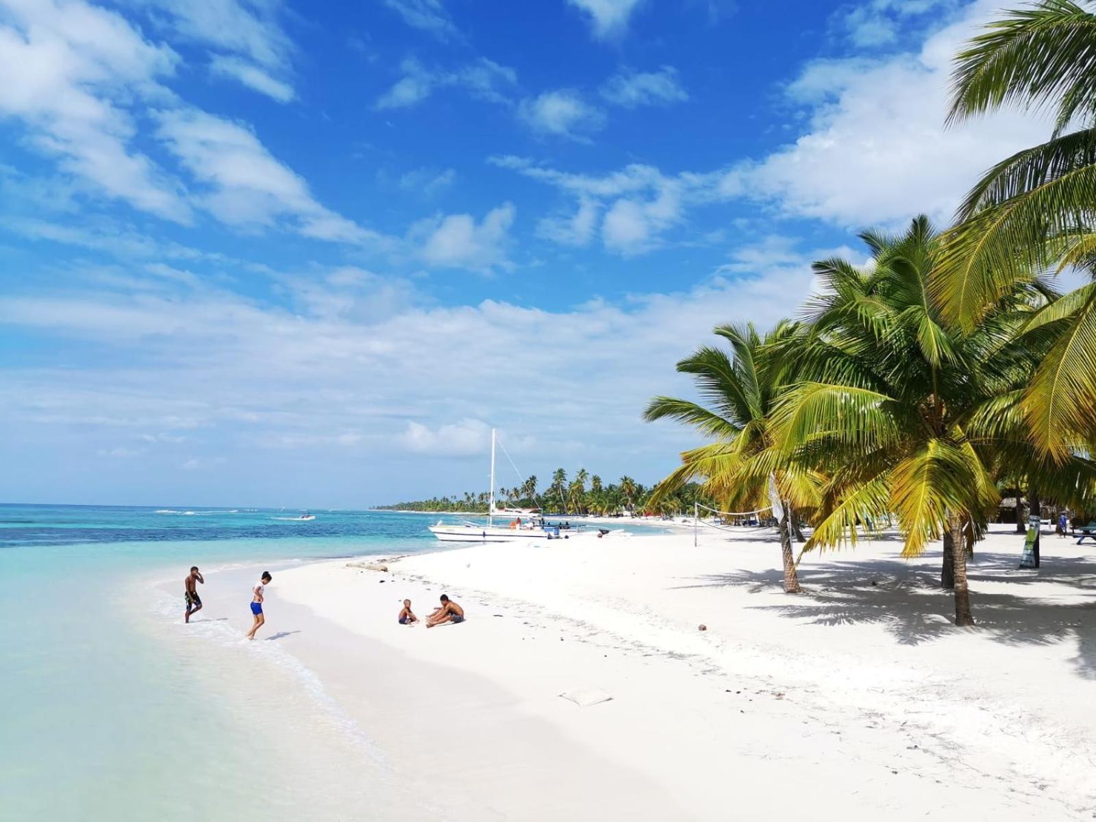 Saona Beach House - Bed And Breakfast Mano Juan Exterior photo