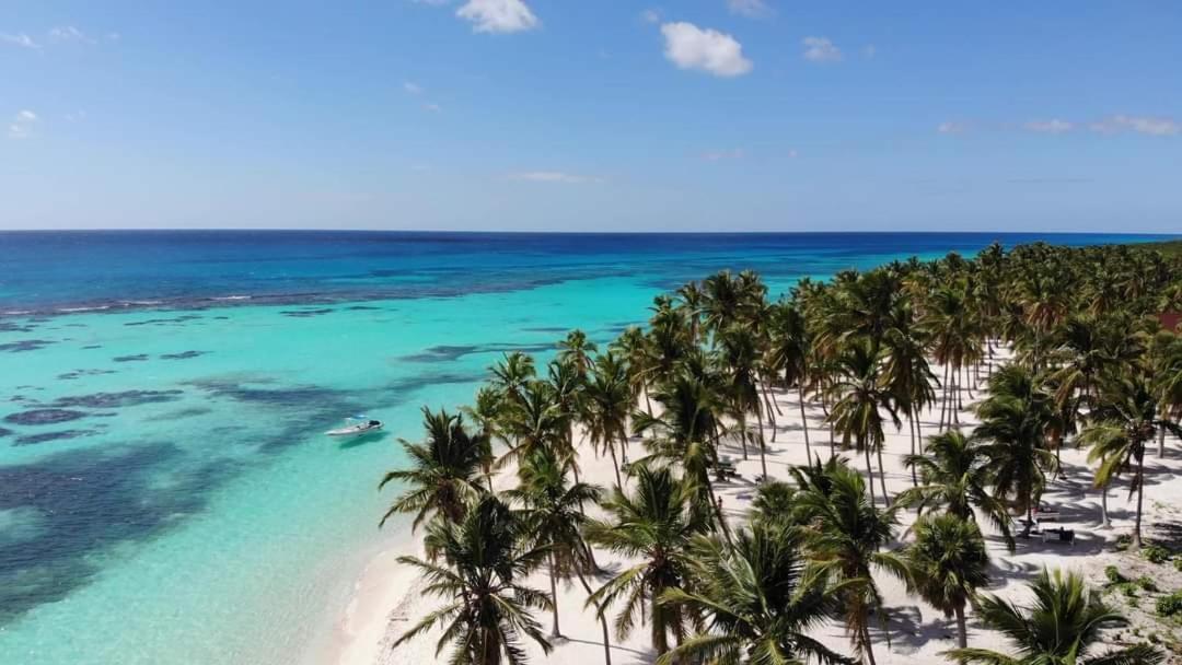 Saona Beach House - Bed And Breakfast Mano Juan Exterior photo